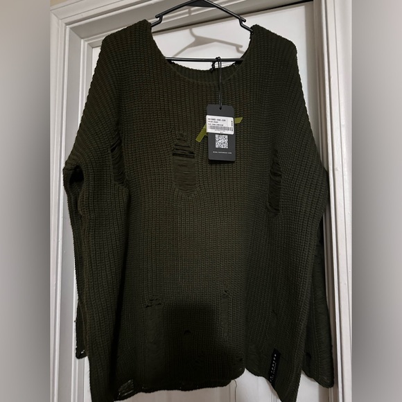 Distressed Two-Piece Sweater - Picture 11 of 11